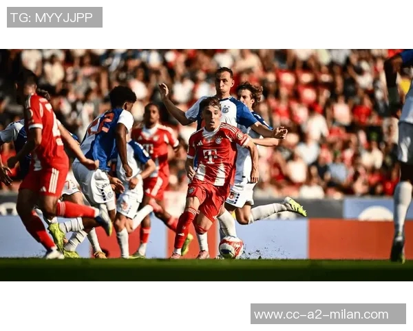 孔帕尼称赞卡尔训练刻苦队友调侃展现团队氛围